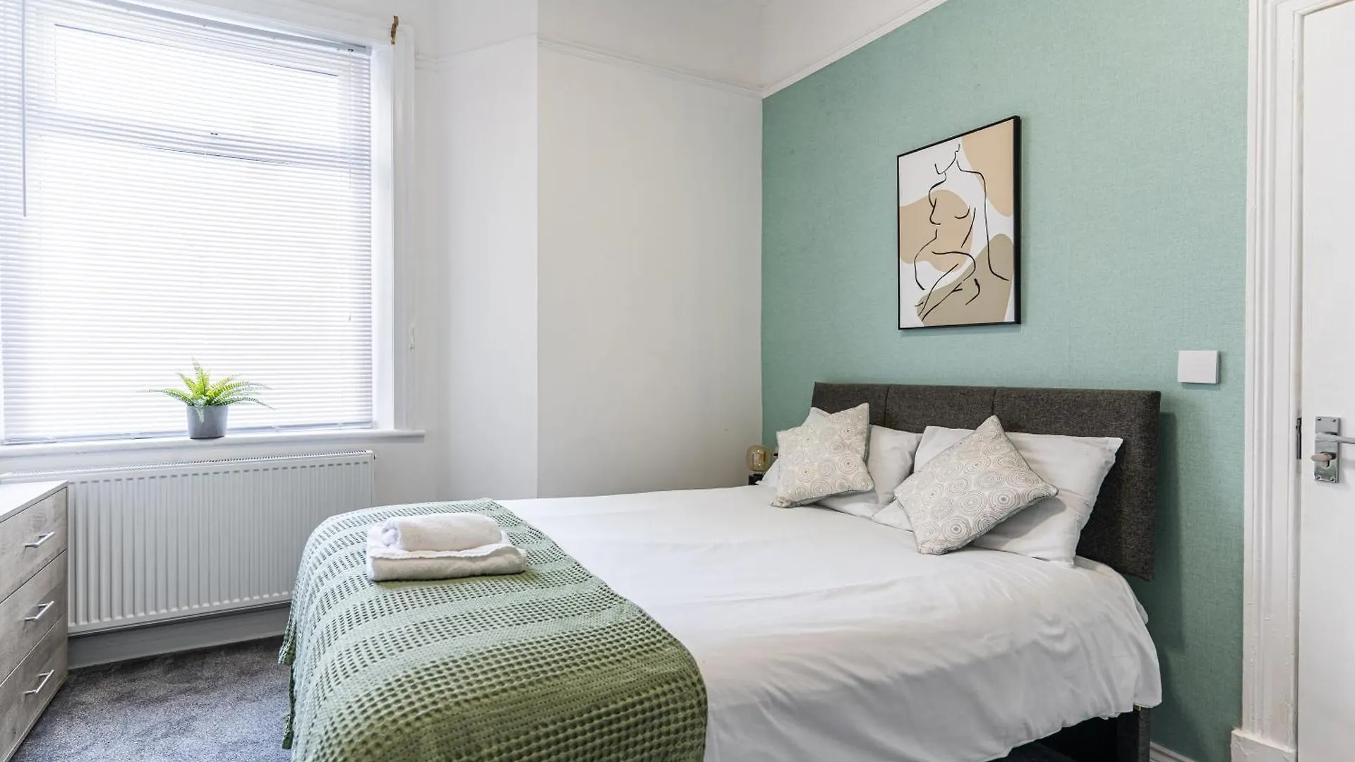 Teesside House - Sleeps Up To 10 Apartment Redcar United Kingdom